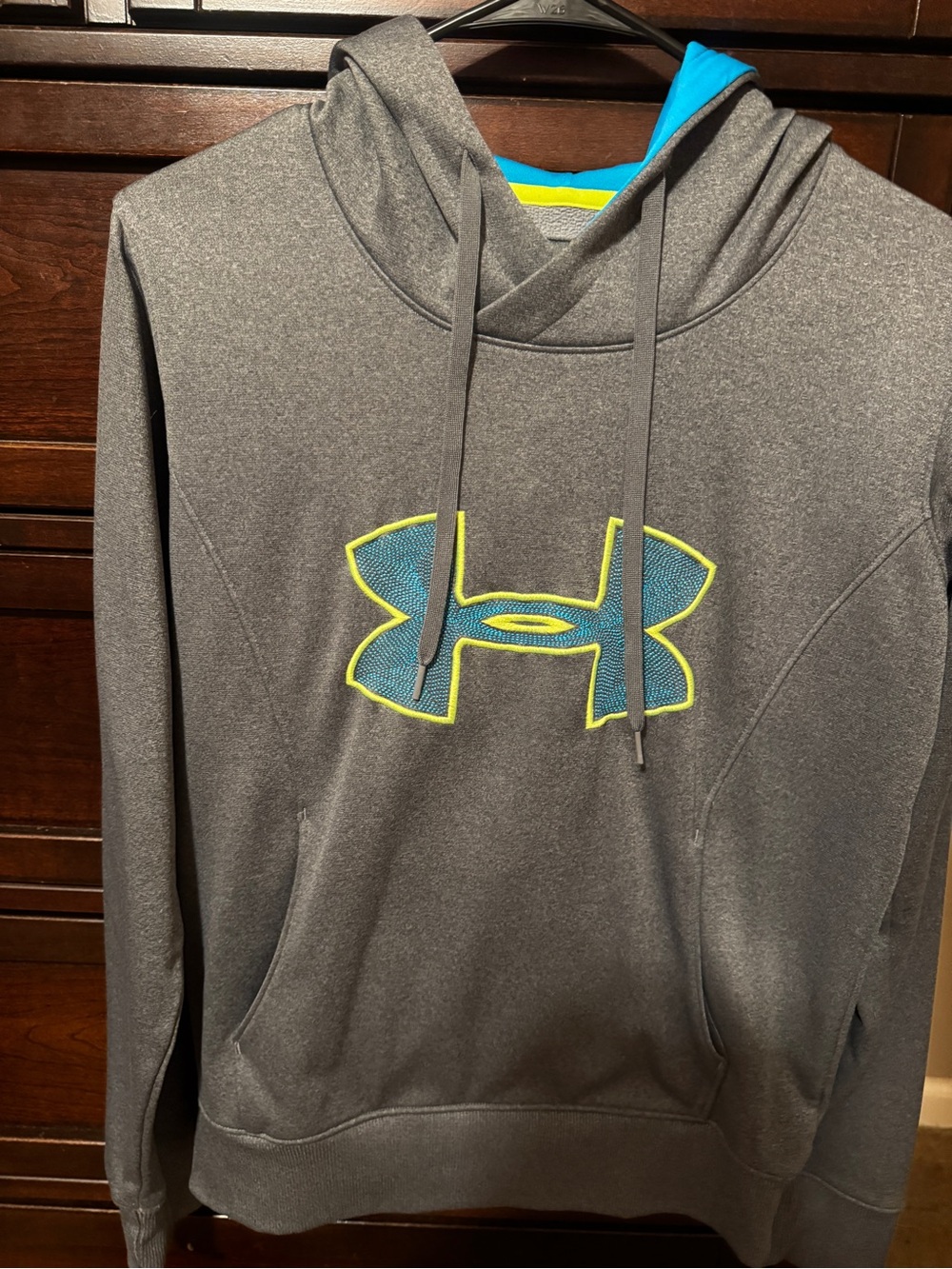 Kids Small Under Armor Sweatshirt